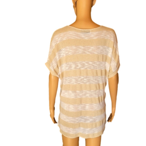 212 New York cream and white short sleeve top. Size XL. - Picture 3 of 4